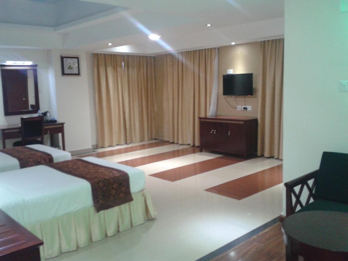 Hotel Hiton Perintalmanna Rum bild